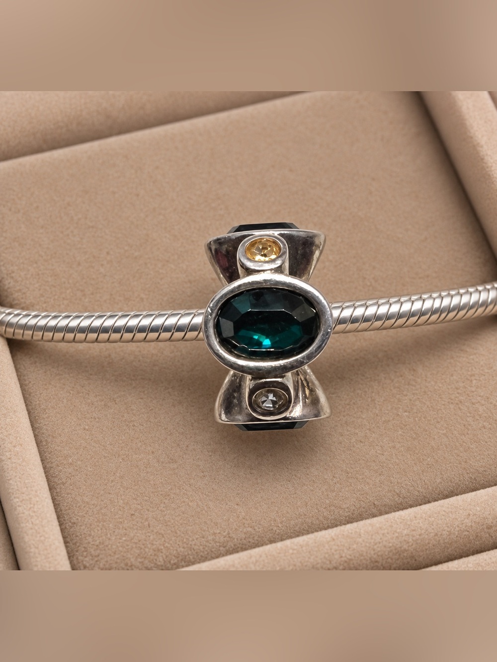 Chamilia .925 Sterling Silver Green Swarovski Majestic Ovals Bead EUC CHAM #256